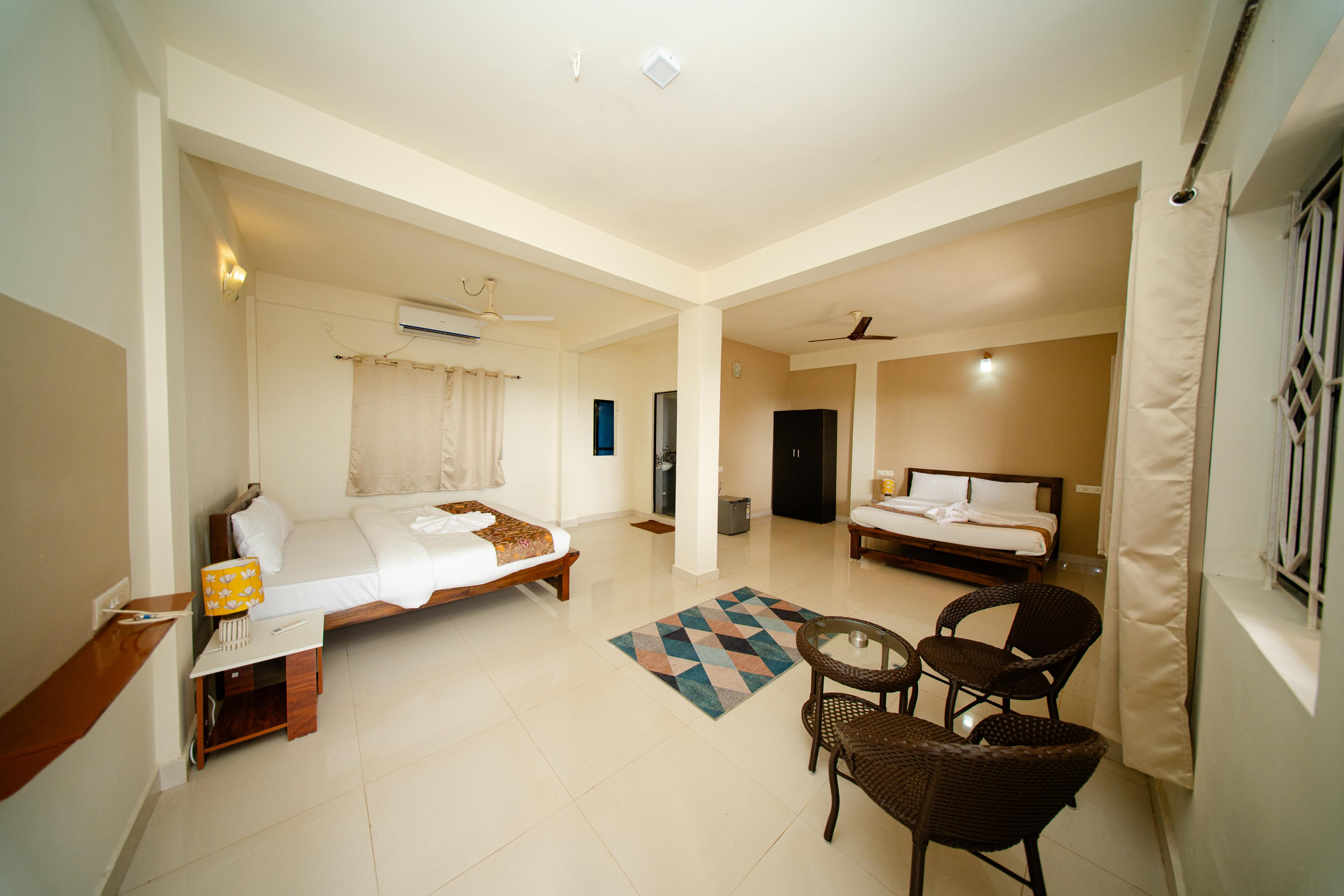 Aqua Wave by YogiTree Hotels exterior