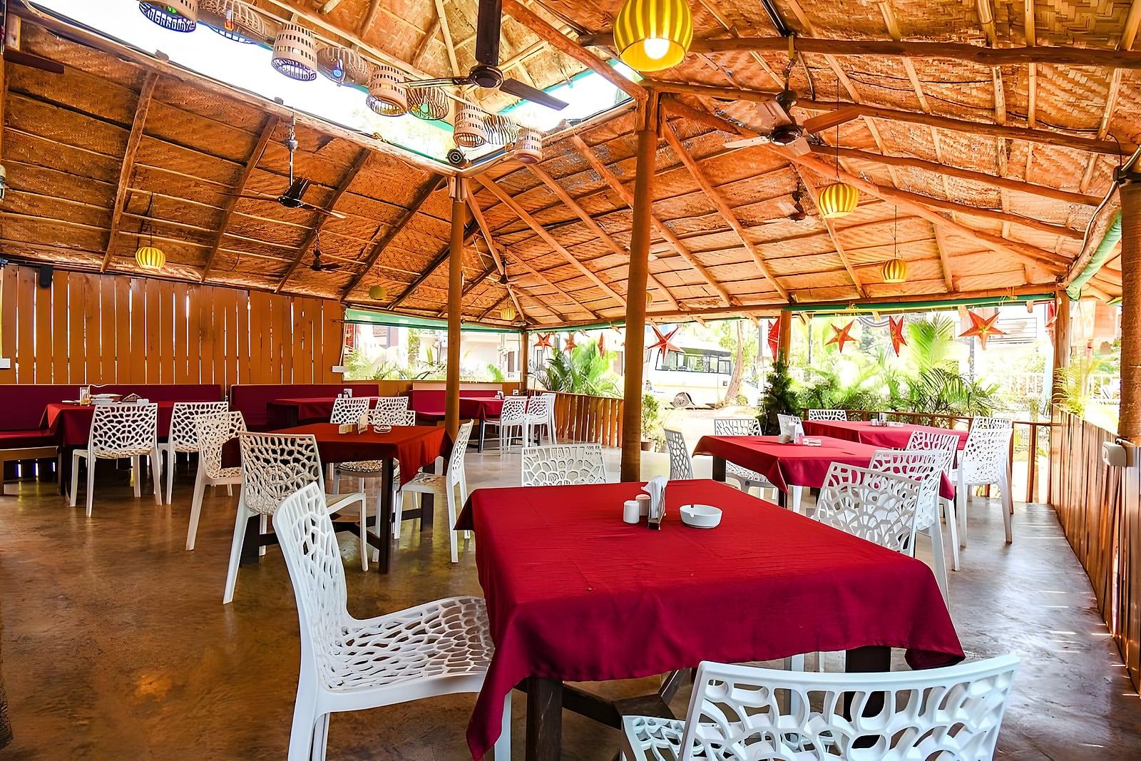 Open-air café & restaurant